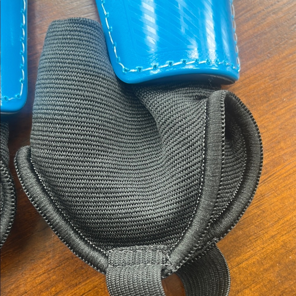 Adidas F50 Blue and Yellow Shin Guards M - Picture 5 of 9